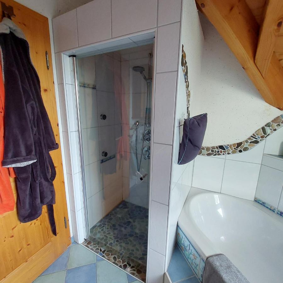 Gaestezimmer In Traumhafter Lage Neben Der Kurstadt Oberthulba Ngoại thất bức ảnh